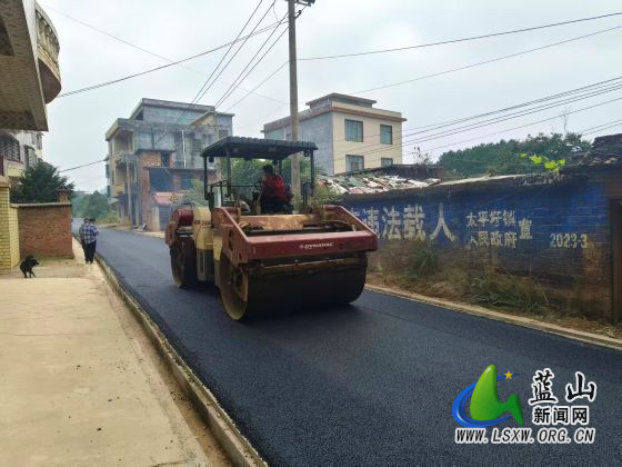 10.28太平圩镇：道路提质改造，浸润民生福祉 (2).jpg