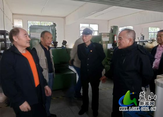 10.28蓝山县老科协:调研创新型企业 银发力量助力科技创新.jpg 10.28蓝山县老科协:调研创新型企业 银发力量助力科技创新.jpg