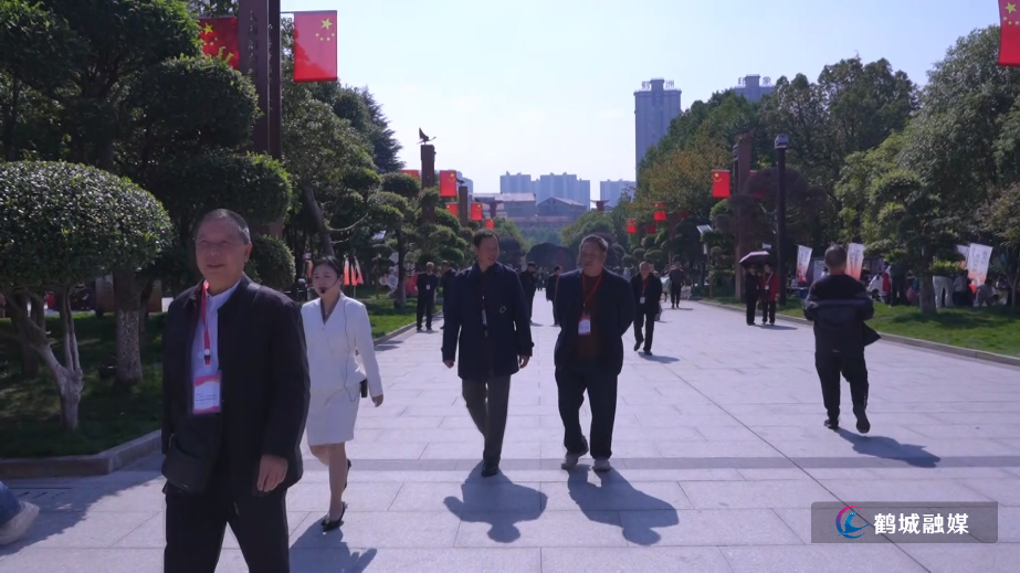 怀化市鹤城区:离退休干部考察发展成果 点赞家乡新变化(半成品).mp4_20251029_160847.700.jpg 怀化市鹤城区:离退休干部考察发展成果 点赞家乡新变化(半成品).mp4_20251029_160847.700.jpg