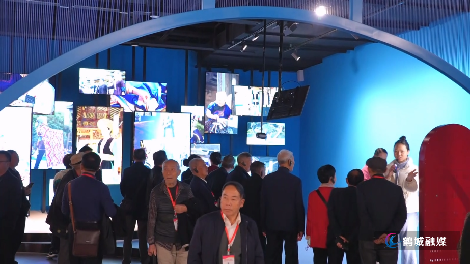 怀化市鹤城区:离退休干部考察发展成果 点赞家乡新变化(半成品).mp4_20251029_160855.004.jpg 怀化市鹤城区:离退休干部考察发展成果 点赞家乡新变化(半成品).mp4_20251029_160855.004.jpg