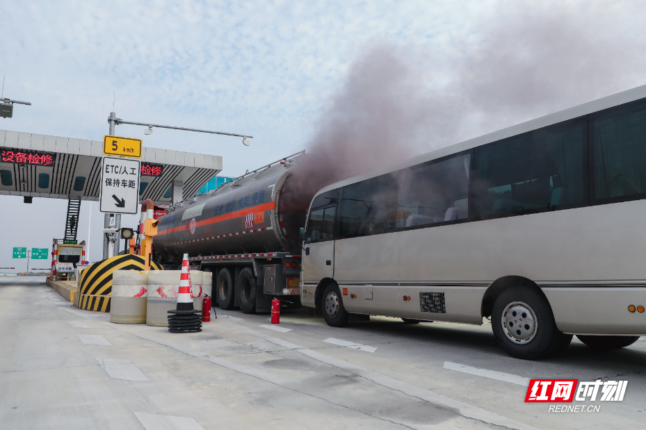 事故发生.jpg 事故发生.jpg