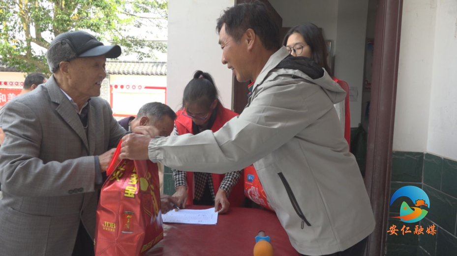 Still1029_00015.jpg Still1029_00015.jpg