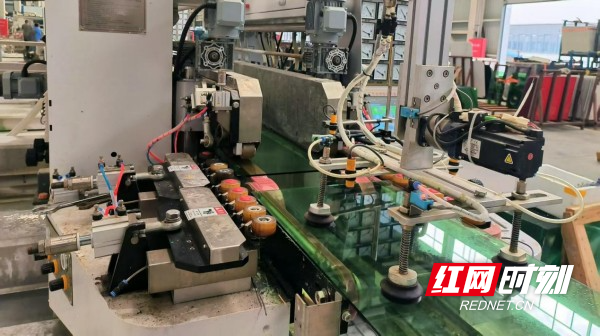 图片2.jpg 图片2.jpg