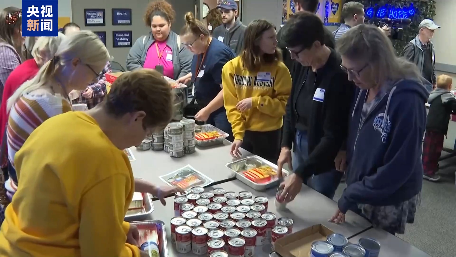 视频丨美国政府“关门”凸显民众经济问题，两