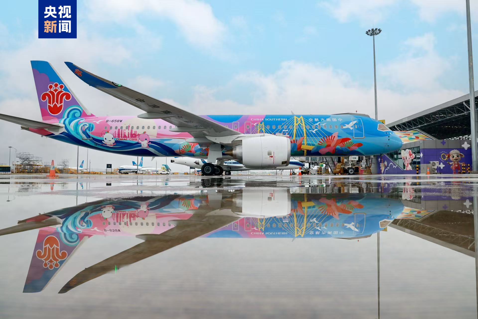 中国首架C919飞机