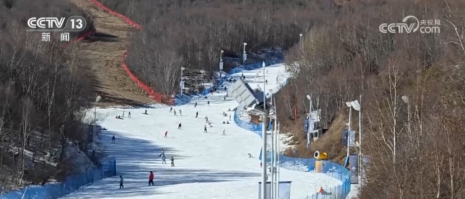 “开板”迎客!一季到四季、小众到大众 冰雪运动边界拓展释放消费新潜力