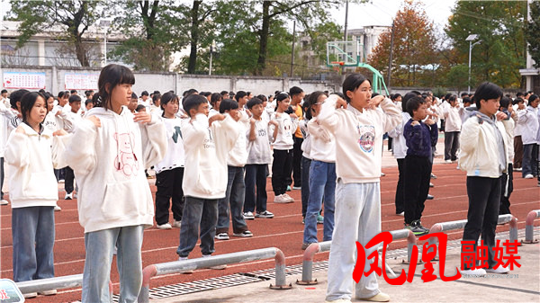 Still1105_00020.jpg Still1105_00020.jpg