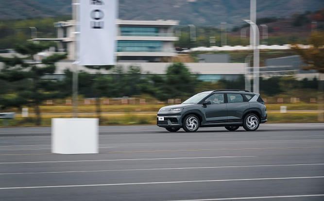 “看不见的地方，才见真功夫” 场地试驾北京现代EO弈欧