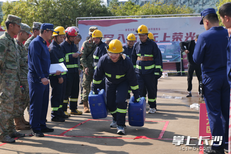 比赛精彩时刻。