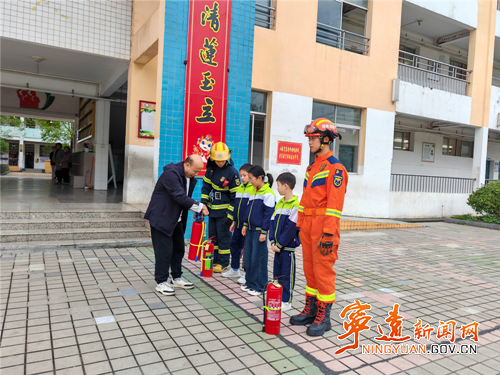 宁远县莲花小学联合消防大队开展消防演练_副本500.png 宁远县莲花小学联合消防大队开展消防演练_副本500.png