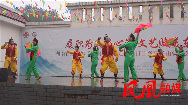 Still1107_00004.jpg Still1107_00004.jpg