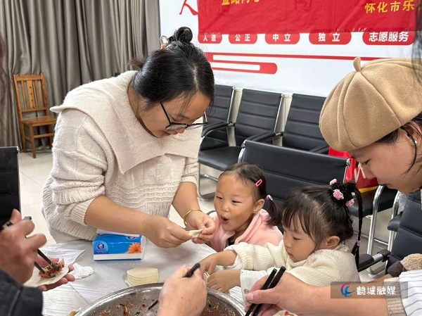 包饺子.jpg 包饺子.jpg