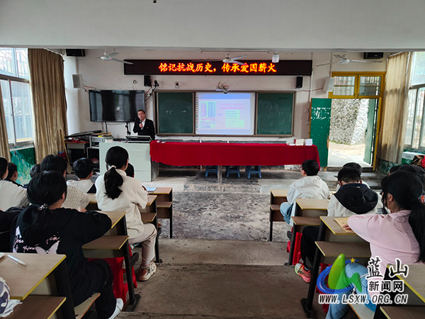 毛俊学校:铭记抗战历史 情暖校园学子.jpg 毛俊学校:铭记抗战历史 情暖校园学子.jpg