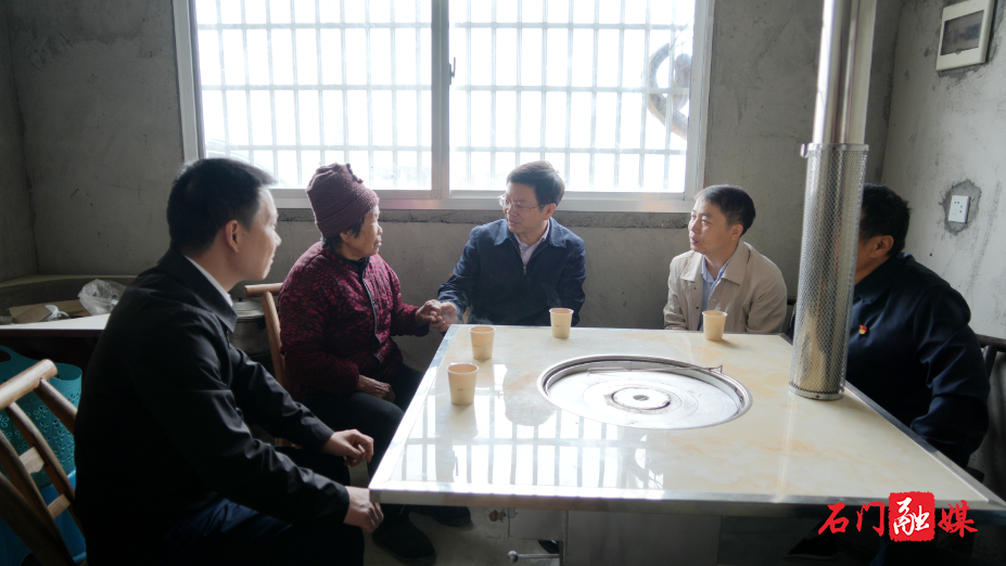 吴兴国深入维新镇督导巩固拓展脱贫攻坚成果同乡村振兴有效衔接工作2.jpg