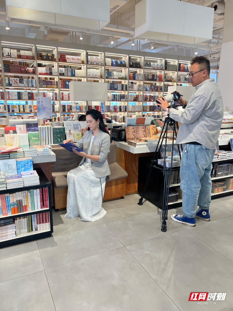 微信图片_20251104215053_88_299_副本.jpg 微信图片_20251104215053_88_299_副本.jpg