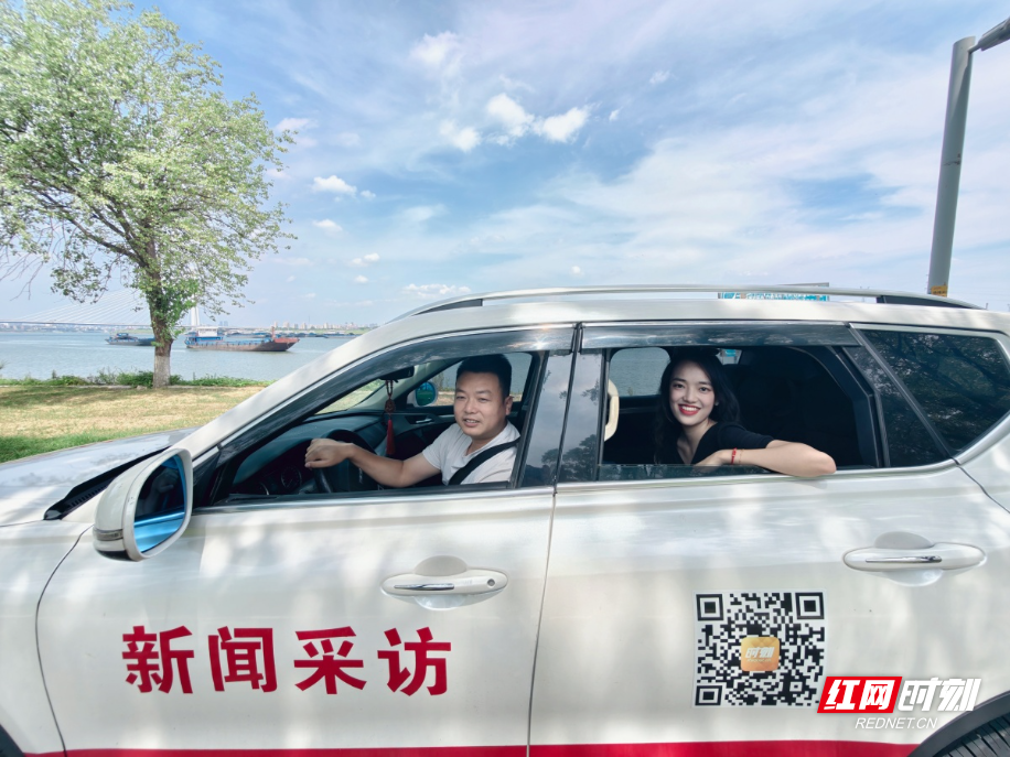 谭苏昕1_副本.jpg 谭苏昕1_副本.jpg