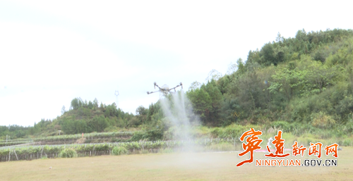 宁远：农机手解锁无人机作业新技能_副本500.png