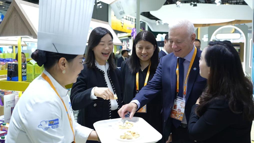 进博会时隔8年再创纪录！外企赞叹中国市场巨大