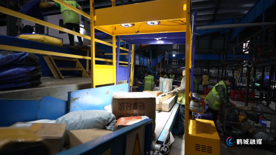 怀化：科技赋能应对“双十一”快递高峰（半成品）.mp4_000005.783.png