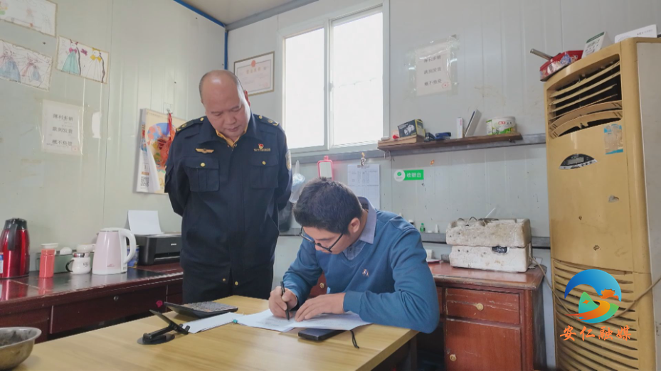 Still1113_00004.jpg Still1113_00004.jpg