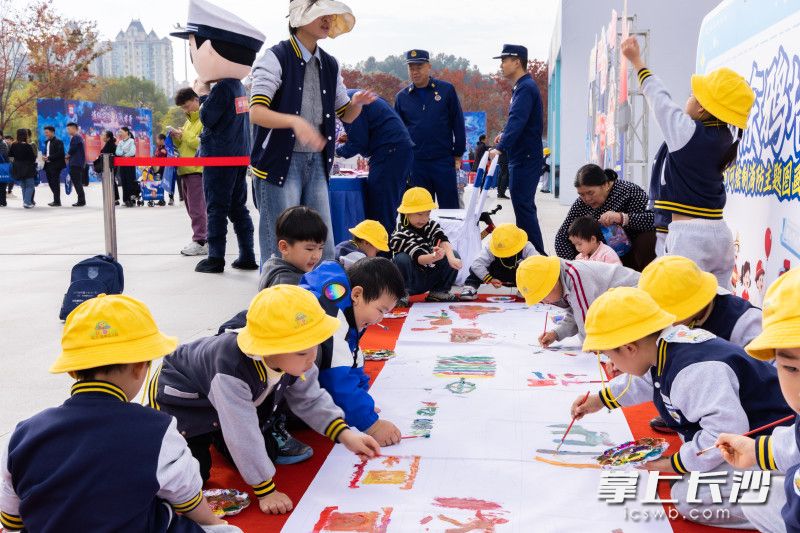 活动现场。 均为长沙晚报通讯员寻艳摄 活动现场。 均为长沙晚报通讯员寻艳摄