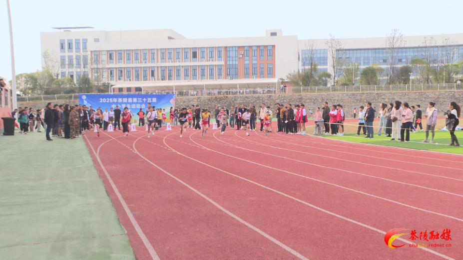 rLXZCNXwKIIA.bmp rLXZCNXwKIIA.bmp