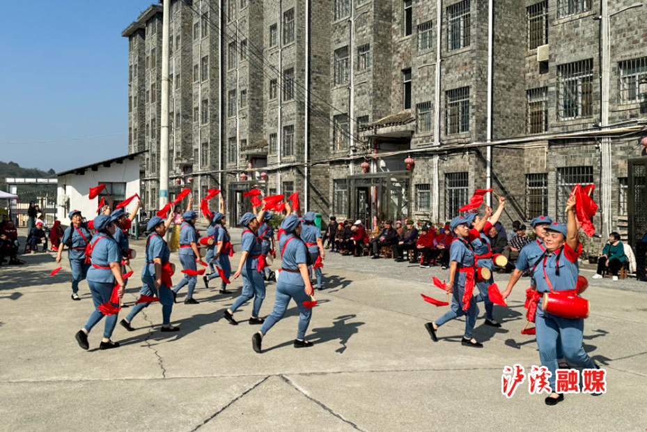 慰问敬老院.jpg2.jpg 慰问敬老院.jpg2.jpg