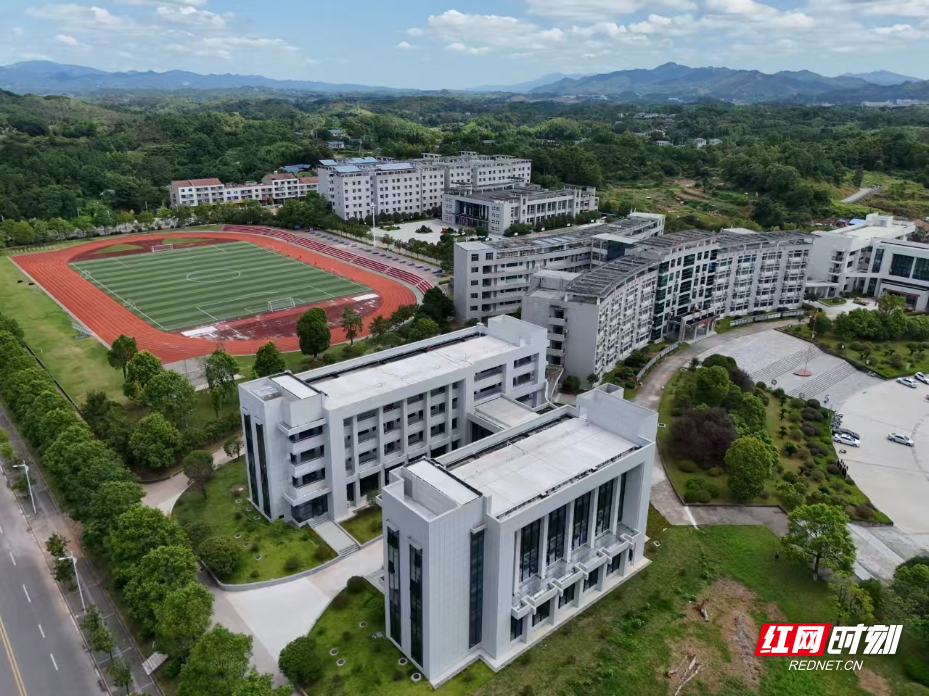 微信图片_20251117143450_39_1042.jpg 微信图片_20251117143450_39_1042.jpg