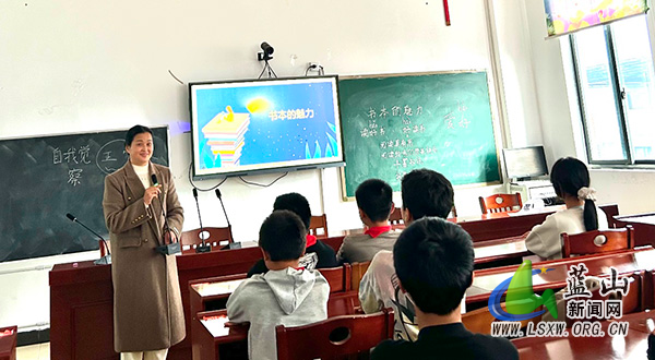 明德实验小学开展小学生心理团辅课.jpg 明德实验小学开展小学生心理团辅课.jpg