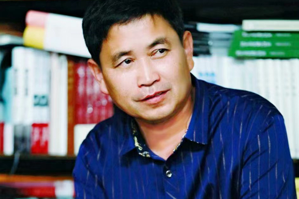 韩闽山_副本.jpg 韩闽山_副本.jpg