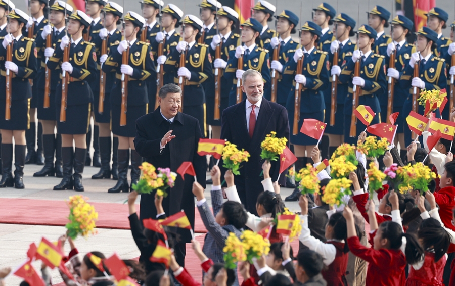 习近平会见西班牙国王费利佩六世