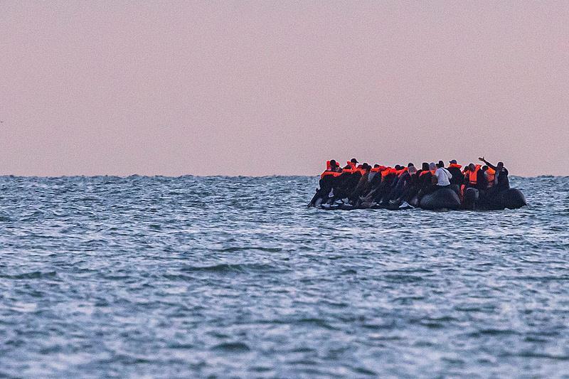 英国发布庇护制度改革计划 全面收紧