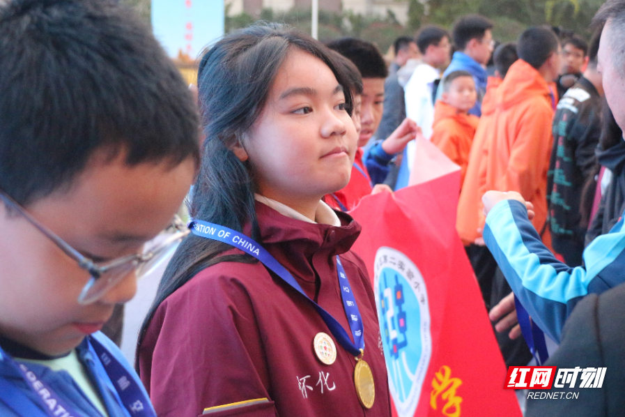 从替补到全国冠军!无人机少年用坚持追梦 (8).jpg 从替补到全国冠军!无人机少年用坚持追梦 (8).jpg