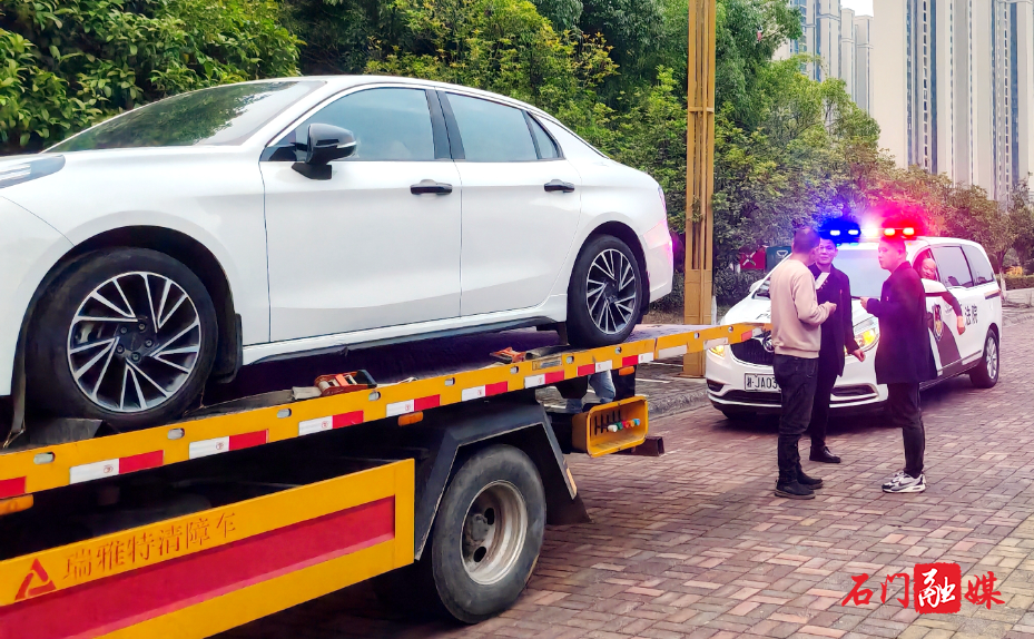 执行动态|兄弟法院协助解难 异地执行成功扣车1.jpg 执行动态|兄弟法院协助解难 异地执行成功扣车1.jpg