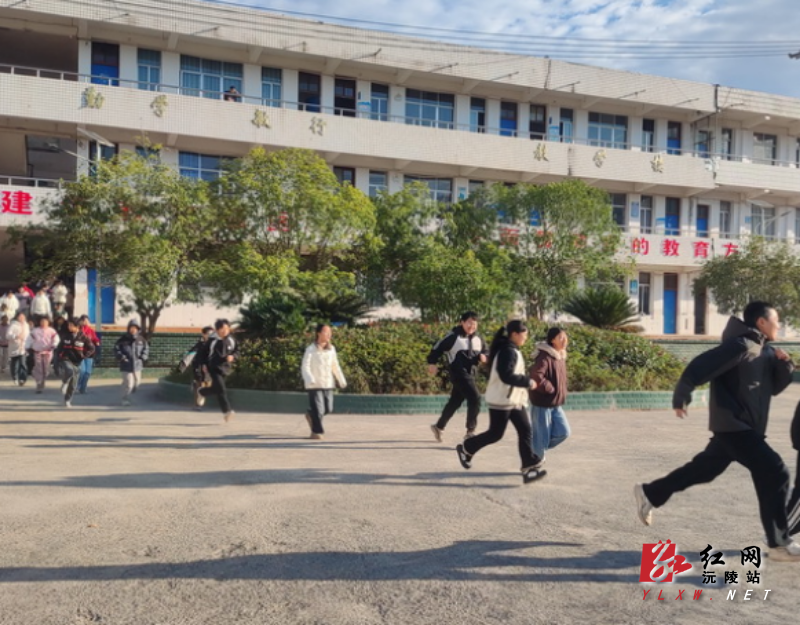 微信图片_20251121105233_69_74.png 微信图片_20251121105233_69_74.png