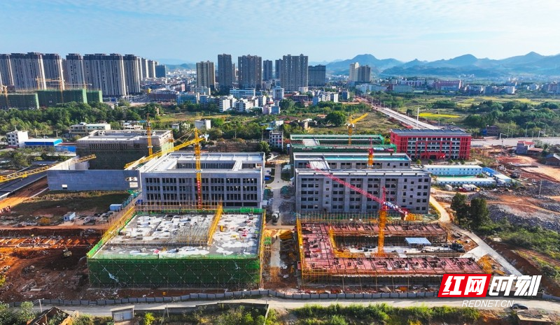湖南新田:重点教育工程加速推进08_.jpg