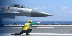 走你！定格三舰“航母style”名场面