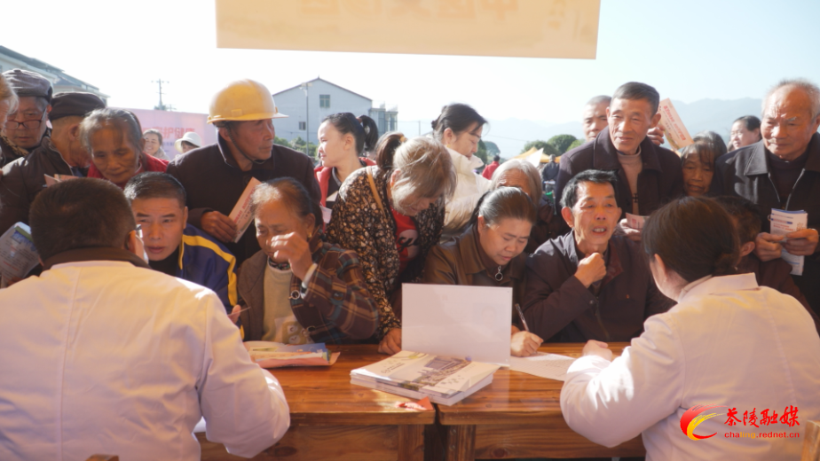 zrB7YFcRDFwA.bmp zrB7YFcRDFwA.bmp