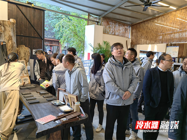 图片4_副本.png 图片4_副本.png