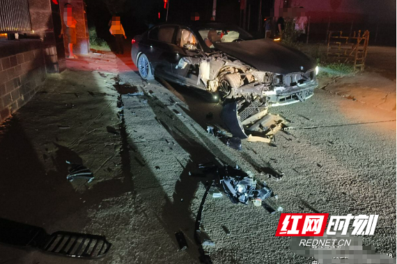 午夜撞墙.png 午夜撞墙.png