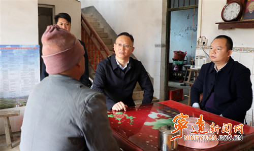 毛政深入乡镇督导乡村振兴工作2_副本500.jpg