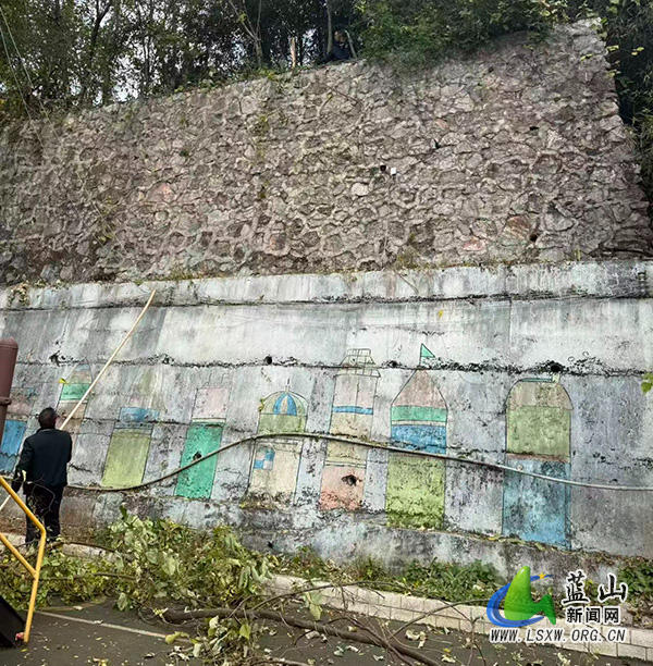 火市中心幼儿园:排除隐患护安全.jpg 火市中心幼儿园:排除隐患护安全.jpg