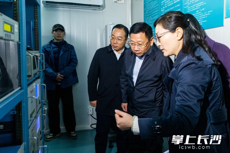 12月5日上午，市委副书记、代市长陈博彰在湖南湘江新区检查督导大气污染防治工作。长沙晚报全媒体记者 董阳 摄