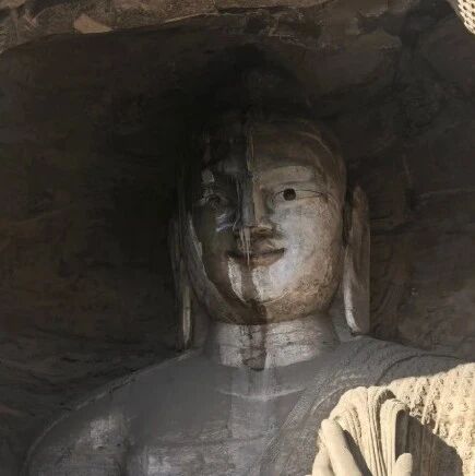 云冈石窟大佛“冻得流鼻涕”?景区:局部出现渗水