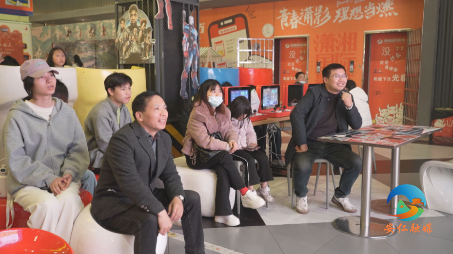 Still1208_00008.jpg Still1208_00008.jpg