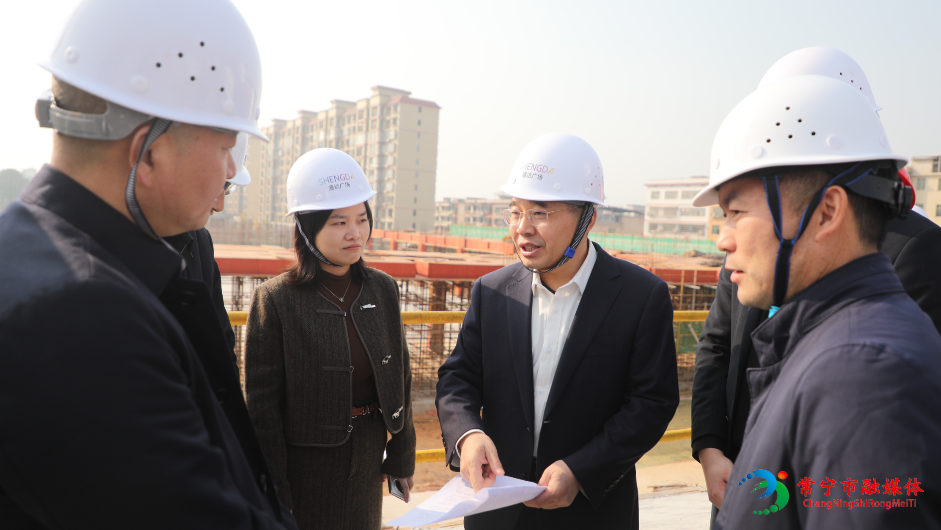 罗卫华.jpg 罗卫华.jpg