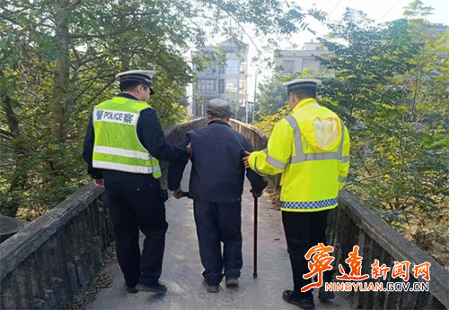 宁远交警暖心救助摔倒老人_副本500.jpg