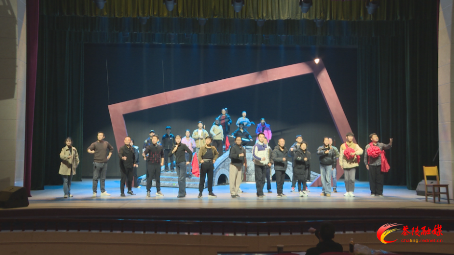 9oQQ4egklKoA.bmp 9oQQ4egklKoA.bmp