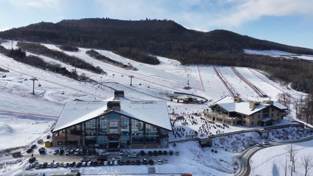 新华视点｜“冷资源”点燃“热经济” 多地冰雪活动精彩纷呈