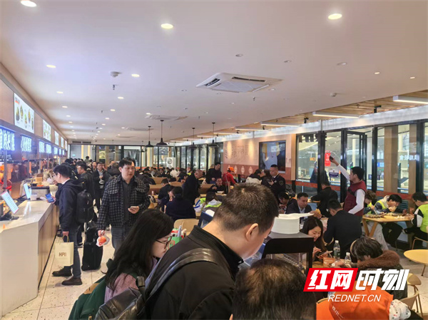 铁小二餐厅.jpg 铁小二餐厅.jpg